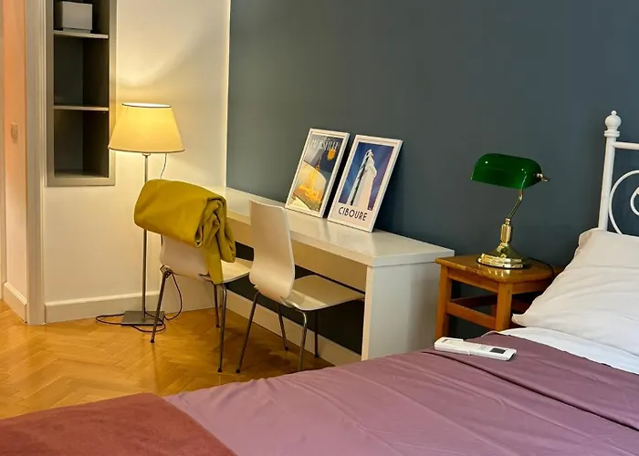 NAPOLIFOREVER Chiaia APARTMENT